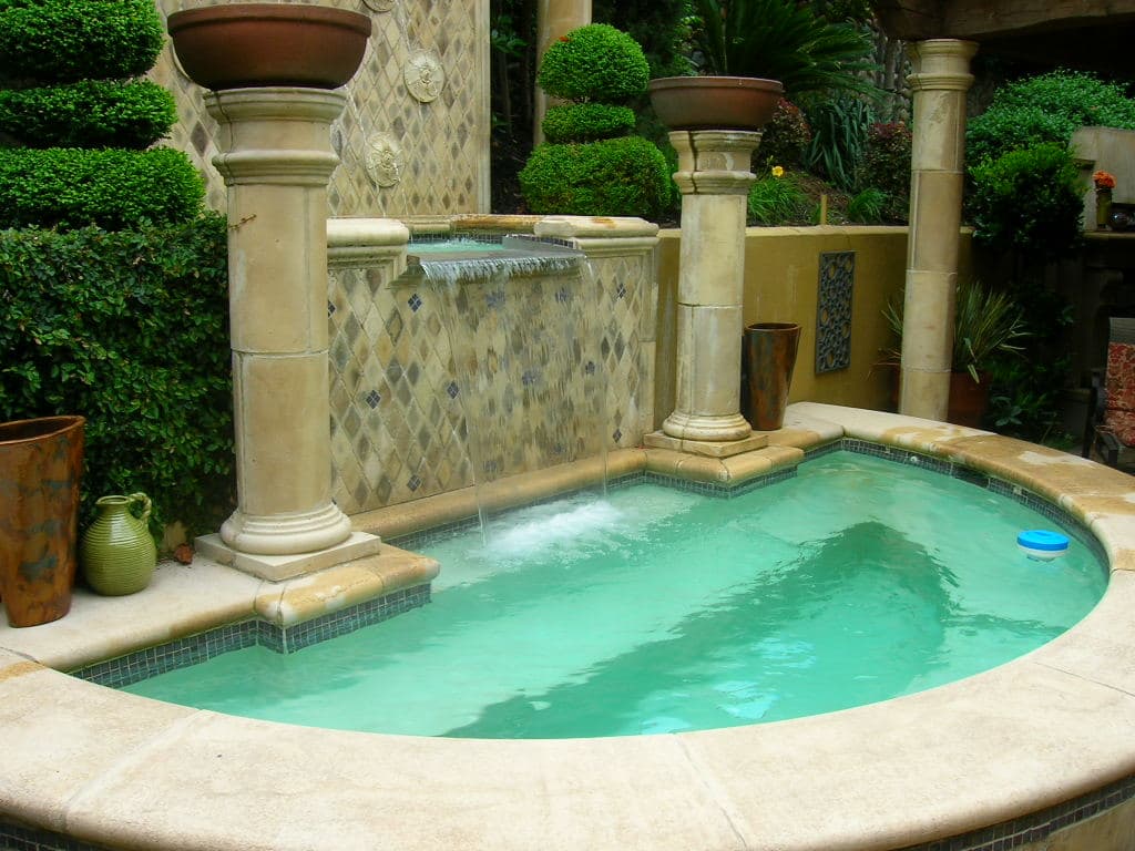 Weekly Pool Cleaning photo 3